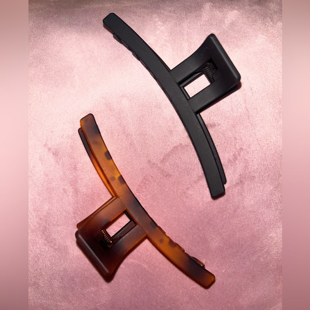 Black and Tortoise Hair Clips